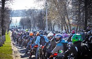 Много мотоциклистов в Костроме
