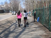 Девушки на улицах Костромы